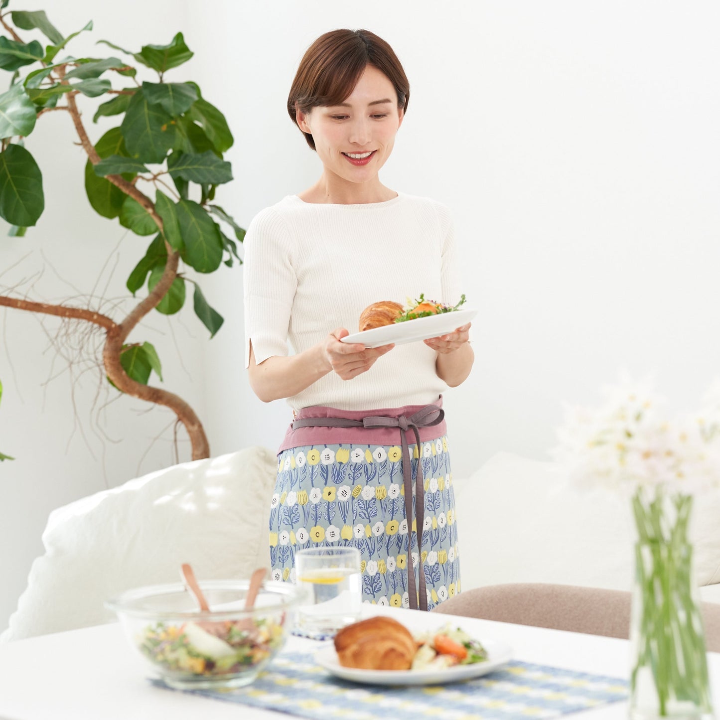 サロンエプロン │ リーフライズフラワー柄